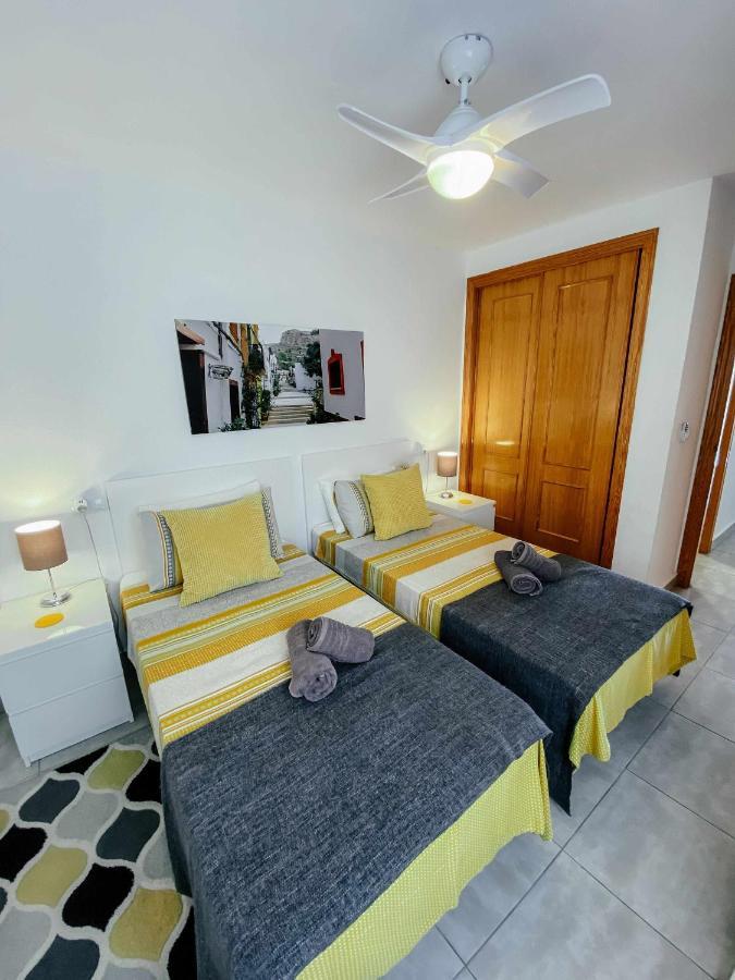 Stunning 2 Bedroom Apartment With Pool View Alicante Exteriör bild